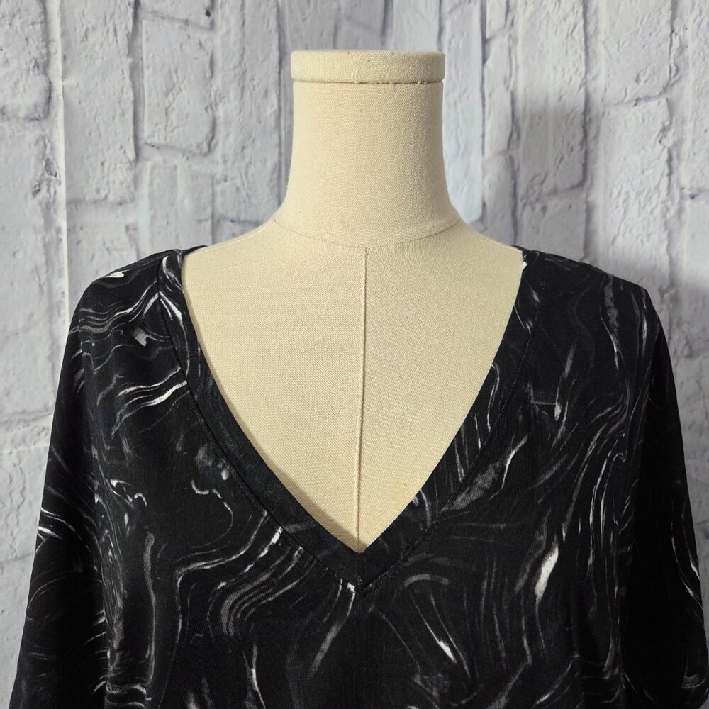 Simply Vera VeraWang NWT XL Black White Swirl V Neck Casual Summer T-Shirt Dress - Picture 2 of 12